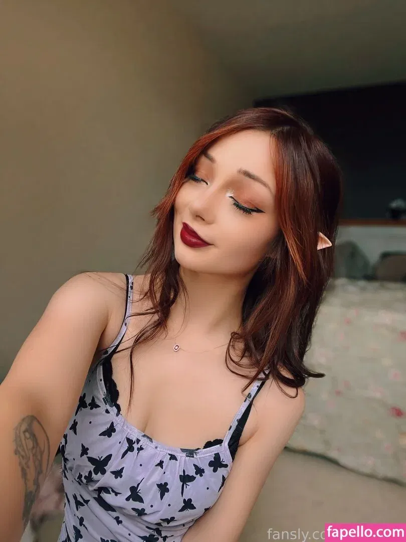 Pixiecat / pixiecatofficial / pixiiecat Onlyfans Photo Gallery 