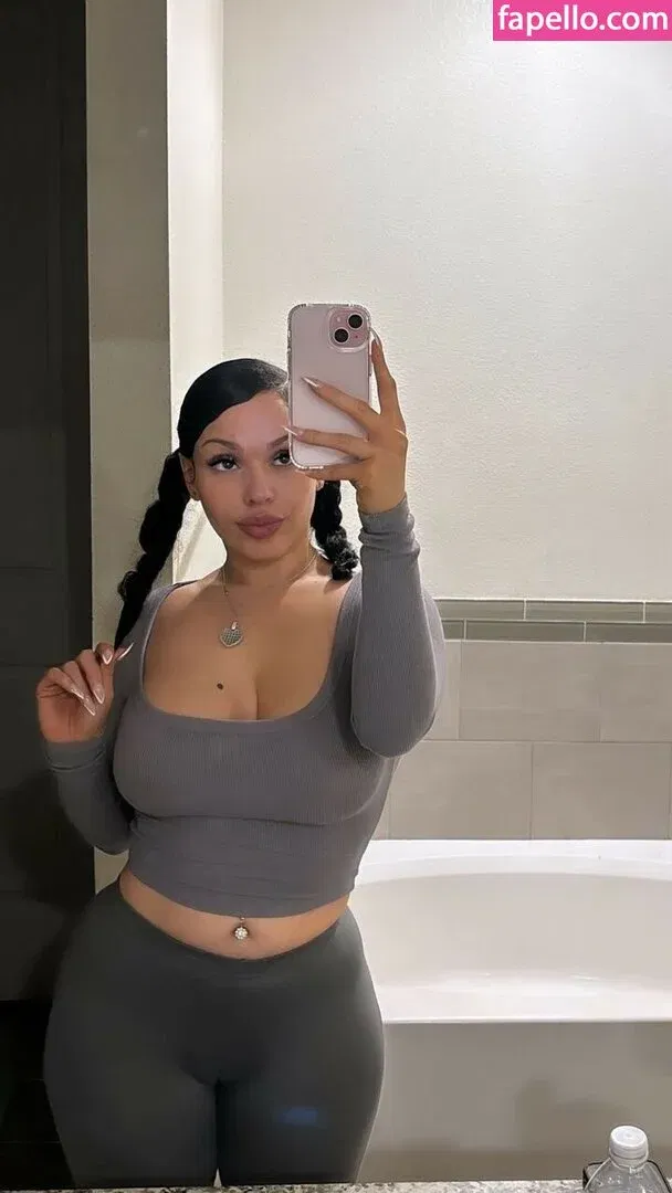 Damndashaa / damndasha Onlyfans Photo Gallery 