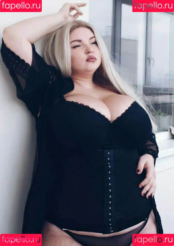 Alena Ostanova / Alenaost / ostanovaalena / that_same_alena Onlyfans Photo Gallery 