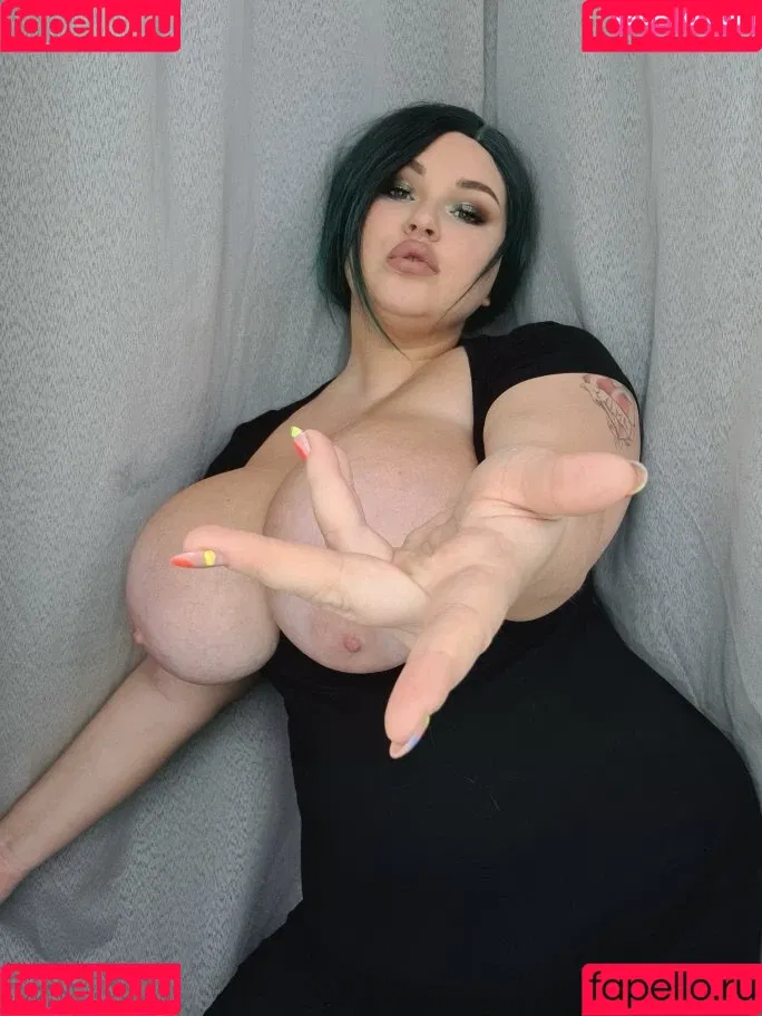 Alena Ostanova / Alenaost / ostanovaalena / that_same_alena Onlyfans Photo Gallery 