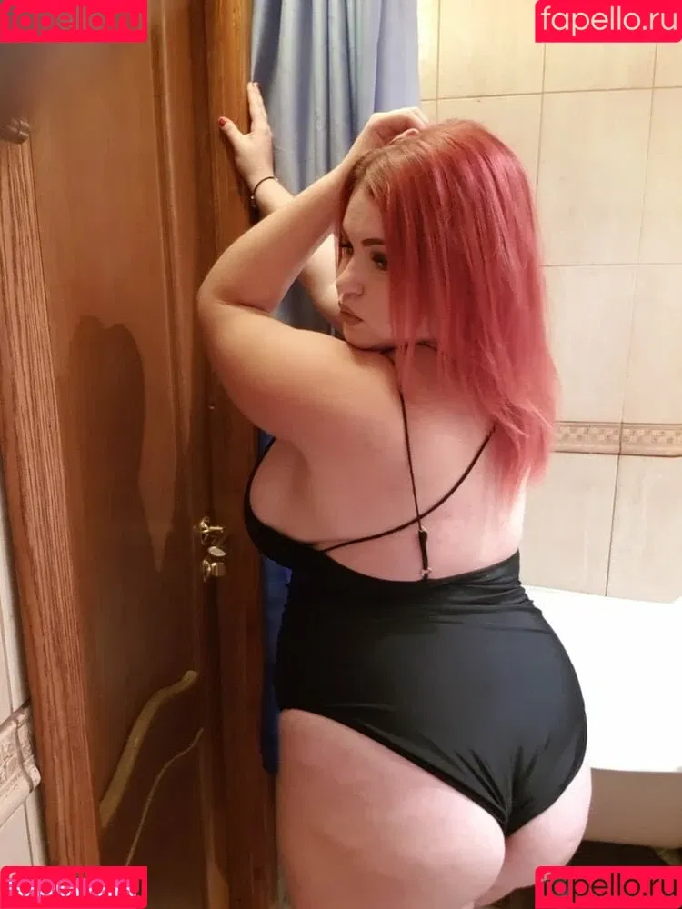 Alena Ostanova / Alenaost / ostanovaalena / that_same_alena Onlyfans Photo Gallery 