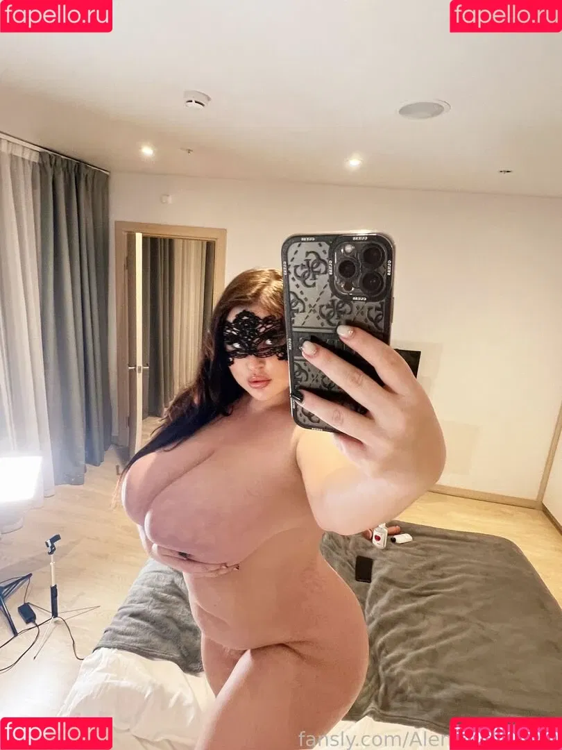 Alena Ostanova / Alenaost / ostanovaalena / that_same_alena Onlyfans Photo Gallery 