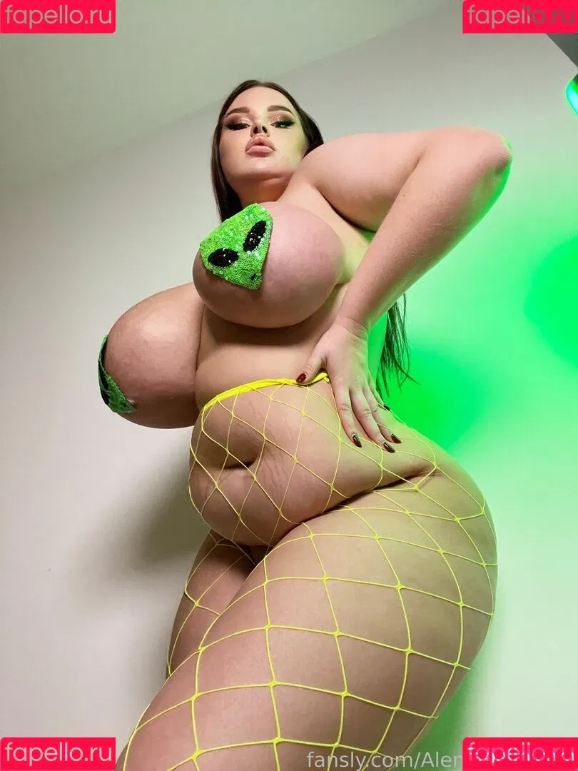 Alena Ostanova / Alenaost / ostanovaalena / that_same_alena Onlyfans Photo Gallery 