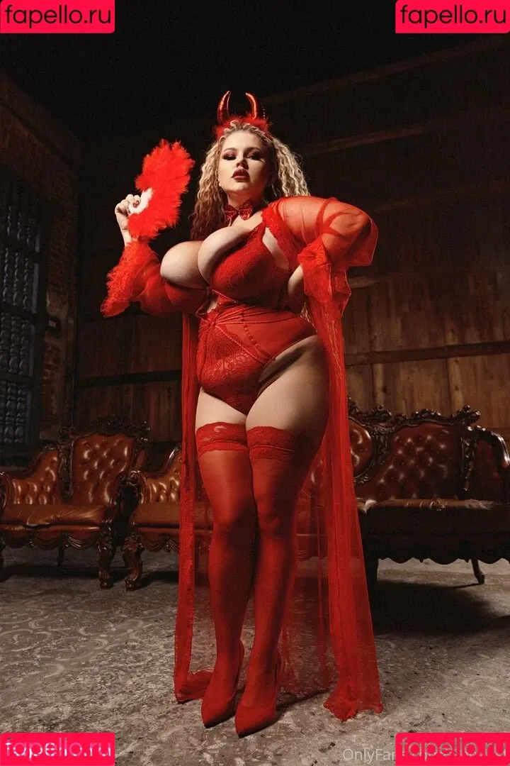 Alena Ostanova / Alenaost / ostanovaalena / that_same_alena Onlyfans Photo Gallery 