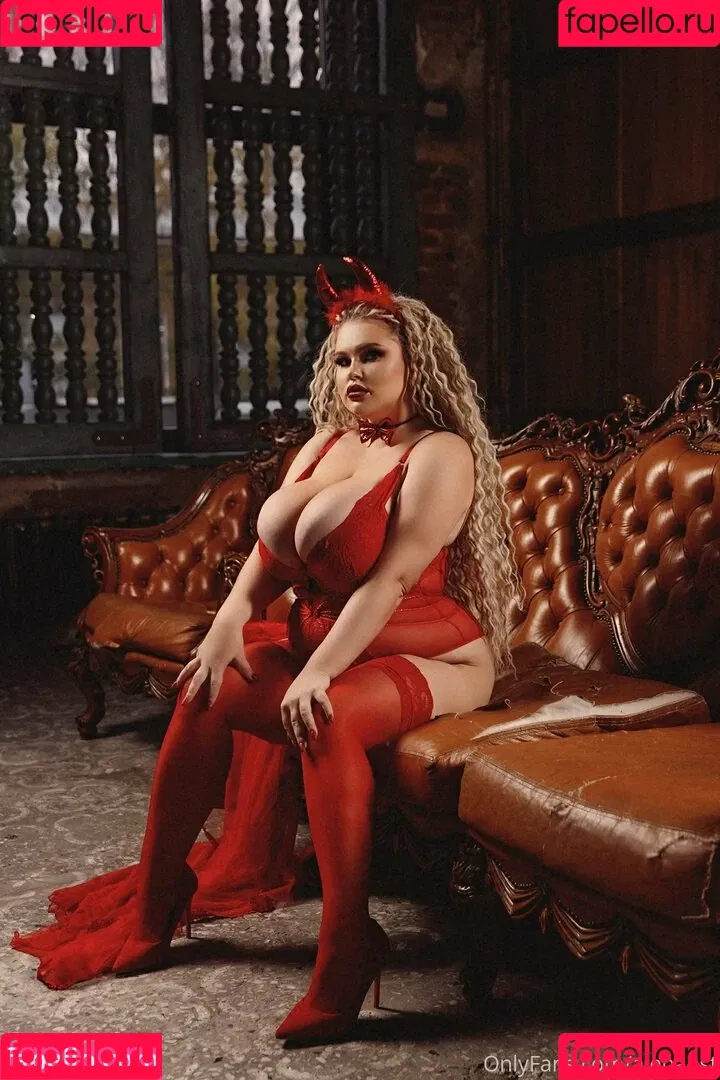 Alena Ostanova / Alenaost / ostanovaalena / that_same_alena Onlyfans Photo Gallery 