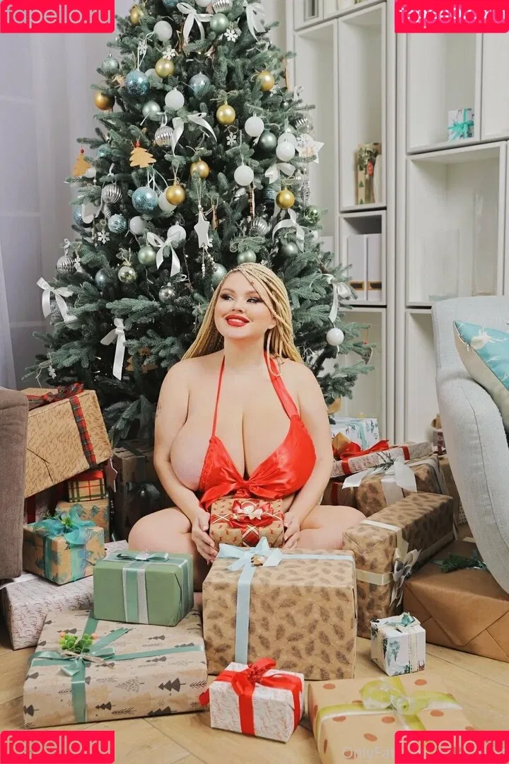 Alena Ostanova / Alenaost / ostanovaalena / that_same_alena Onlyfans Photo Gallery 