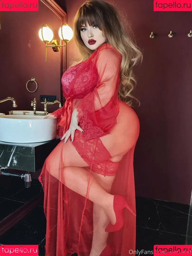 Alena Ostanova / Alenaost / ostanovaalena / that_same_alena Onlyfans Photo Gallery 