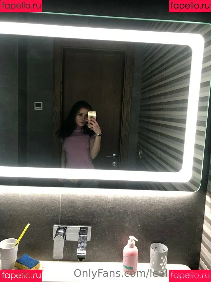 anna_kyoto / kyoto_gun Onlyfans Photo Gallery 