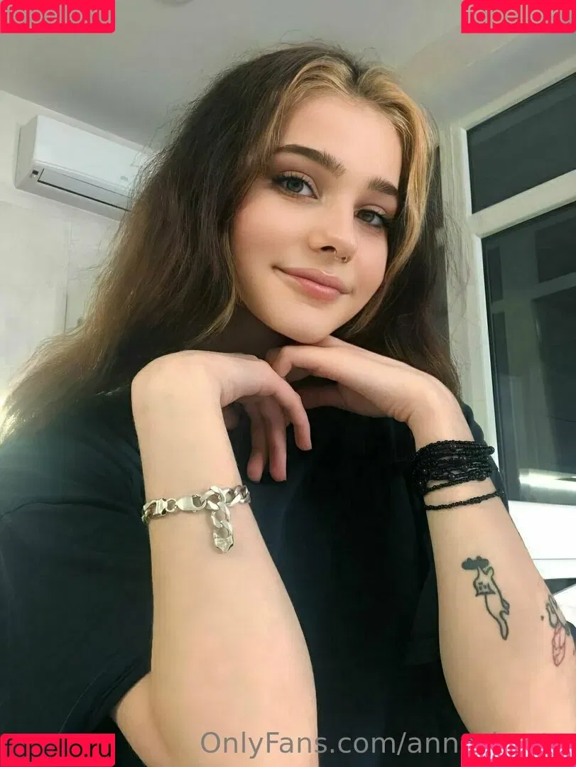 anna_kyoto / kyoto_gun Onlyfans Photo Gallery 