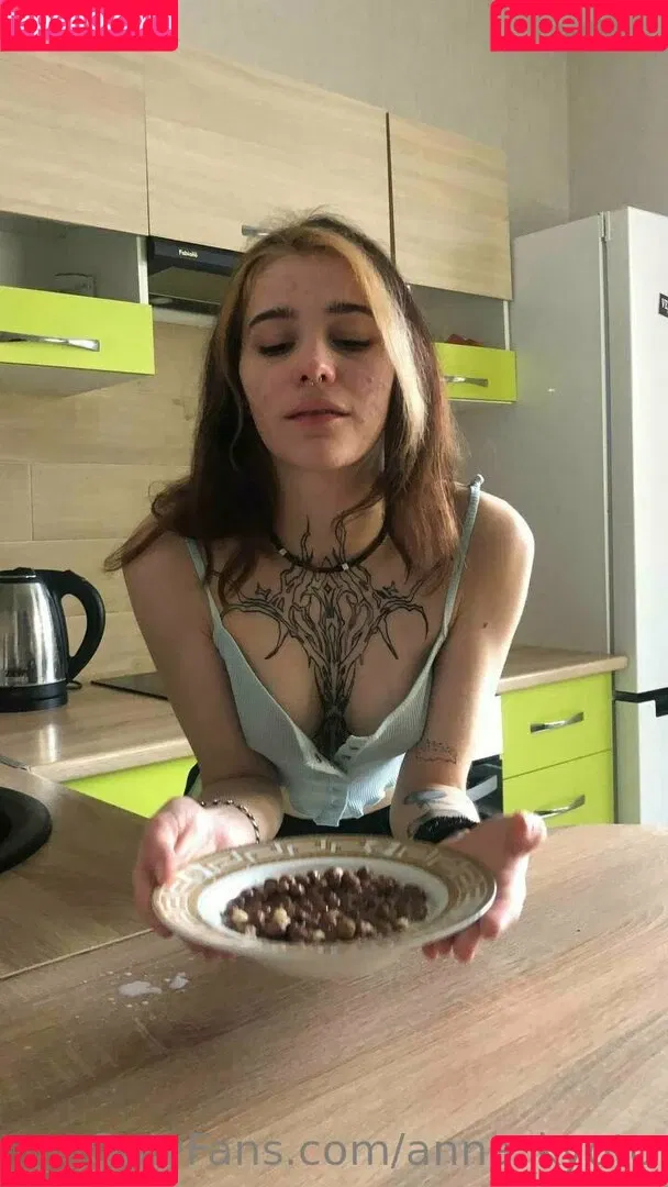 anna_kyoto / kyoto_gun Onlyfans Photo Gallery 