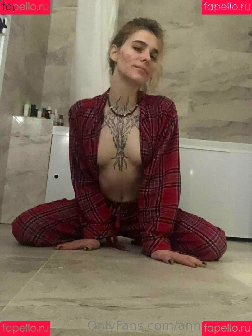 anna_kyoto / kyoto_gun Onlyfans Photo Gallery 