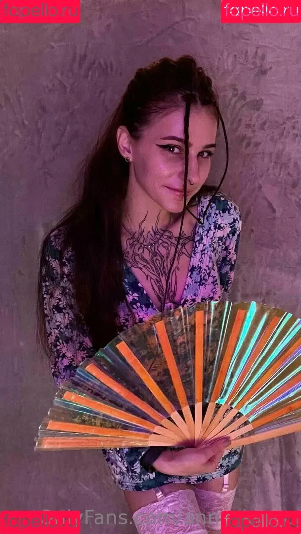 anna_kyoto / kyoto_gun Onlyfans Photo Gallery 