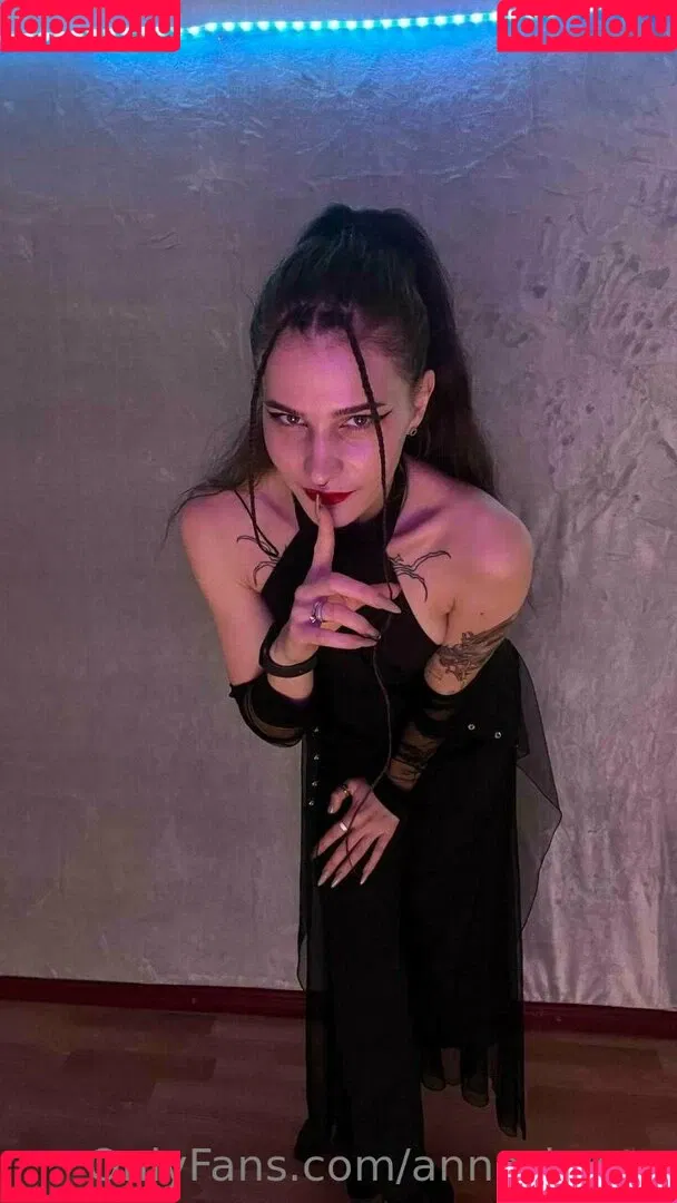anna_kyoto / kyoto_gun Onlyfans Photo Gallery 