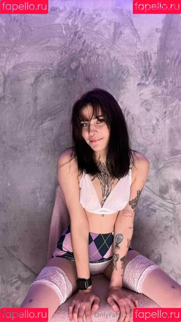 anna_kyoto / kyoto_gun Onlyfans Photo Gallery 