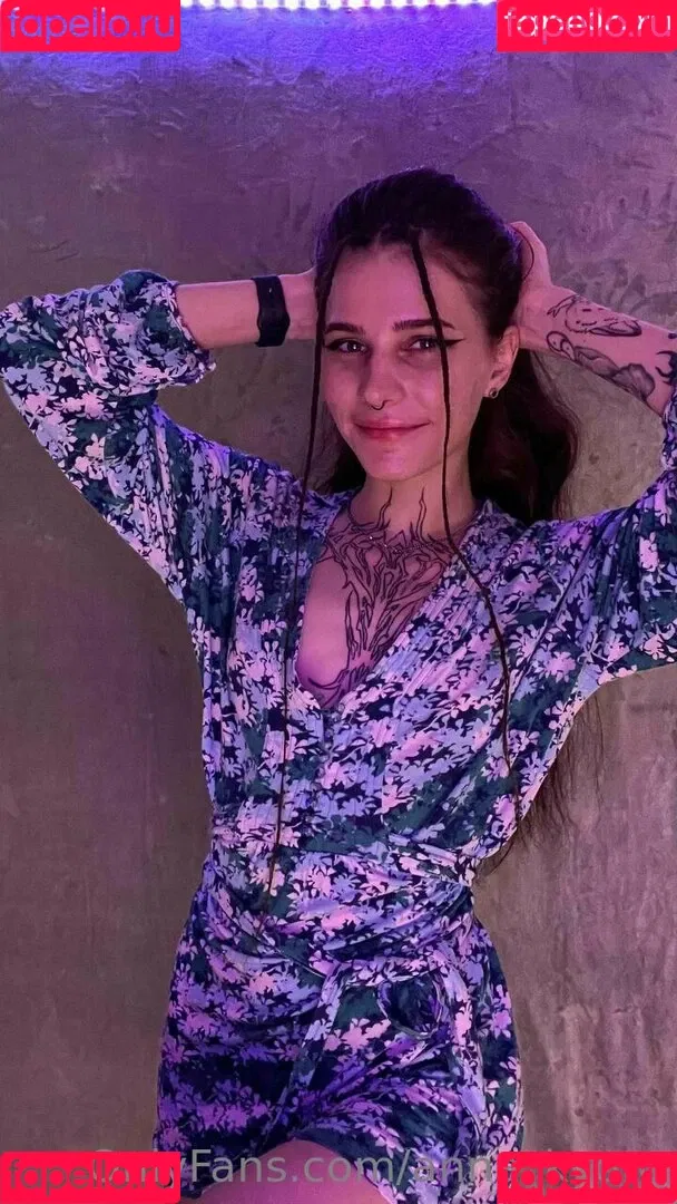 anna_kyoto / kyoto_gun Onlyfans Photo Gallery 