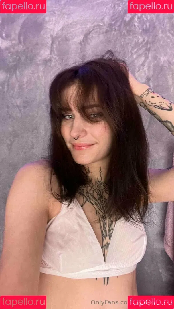 anna_kyoto / kyoto_gun Onlyfans Photo Gallery 