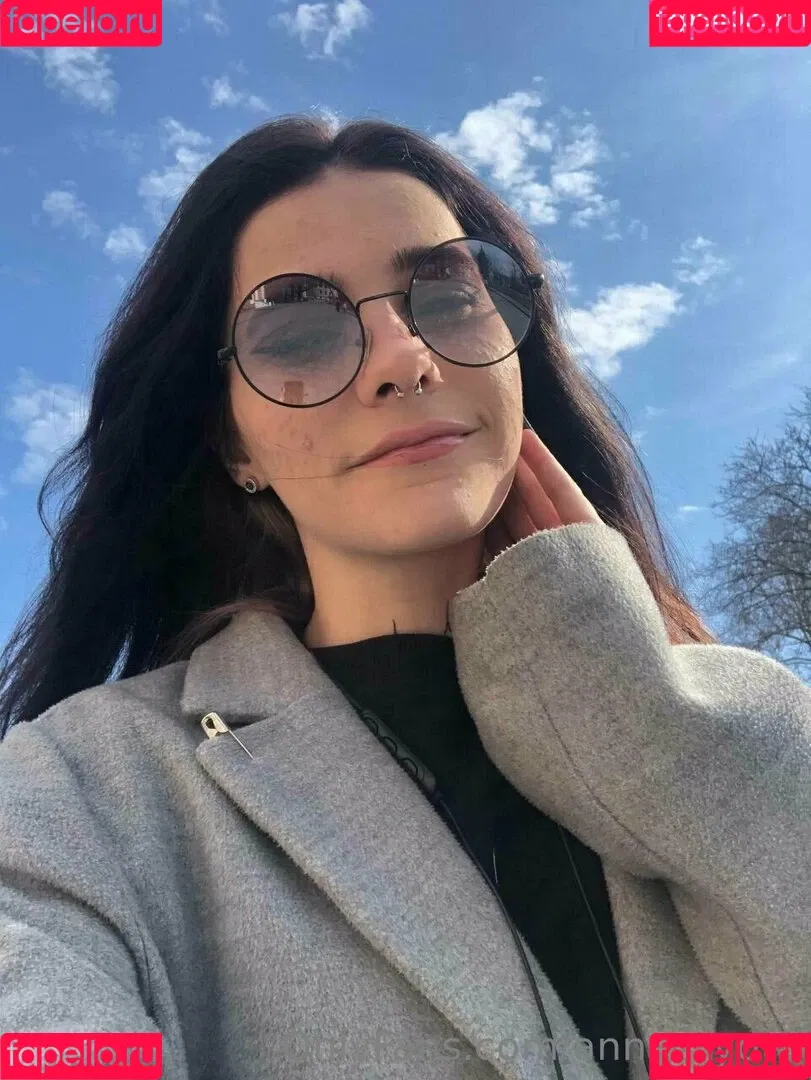 anna_kyoto / kyoto_gun Onlyfans Photo Gallery 