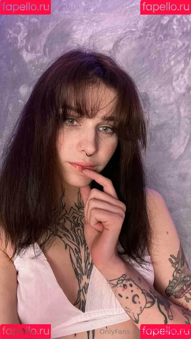 anna_kyoto / kyoto_gun Onlyfans Photo Gallery 