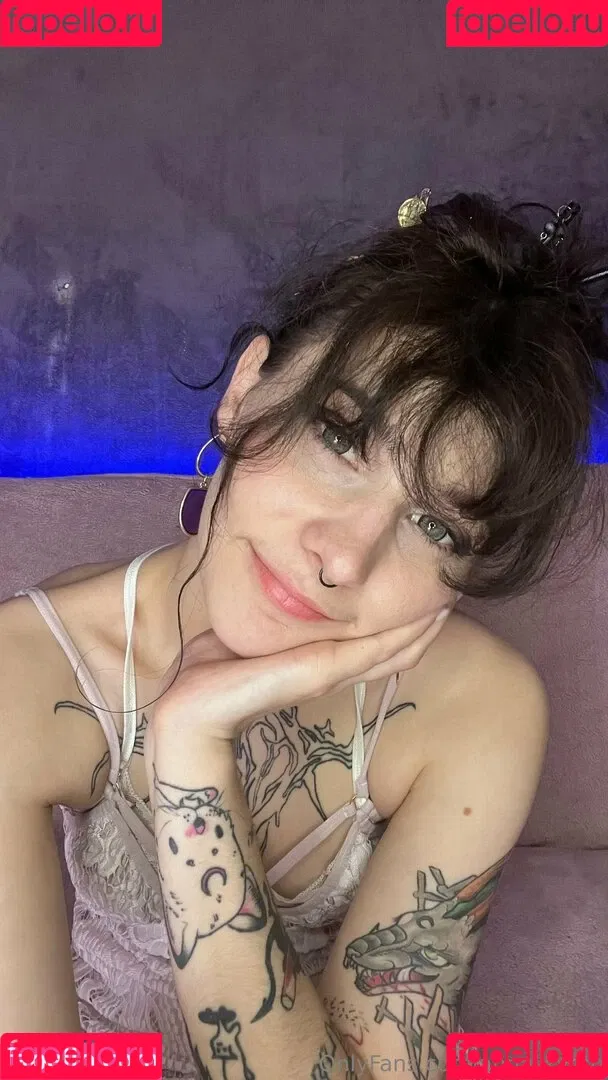 anna_kyoto / kyoto_gun Onlyfans Photo Gallery 