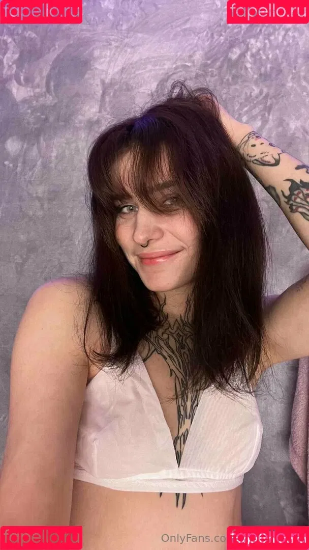 anna_kyoto / kyoto_gun Onlyfans Photo Gallery 