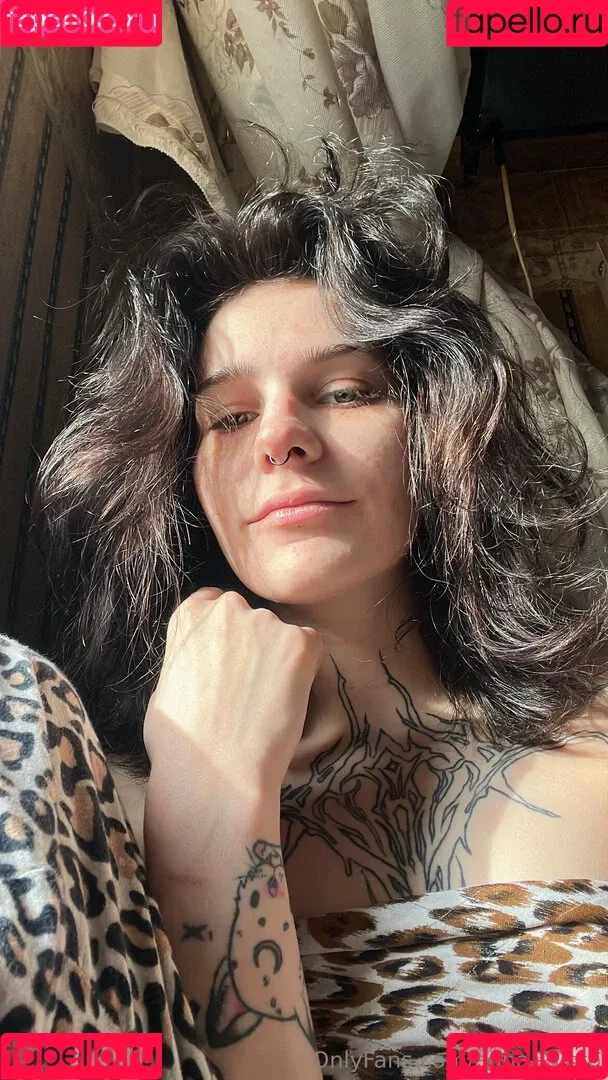 anna_kyoto / kyoto_gun Onlyfans Photo Gallery 