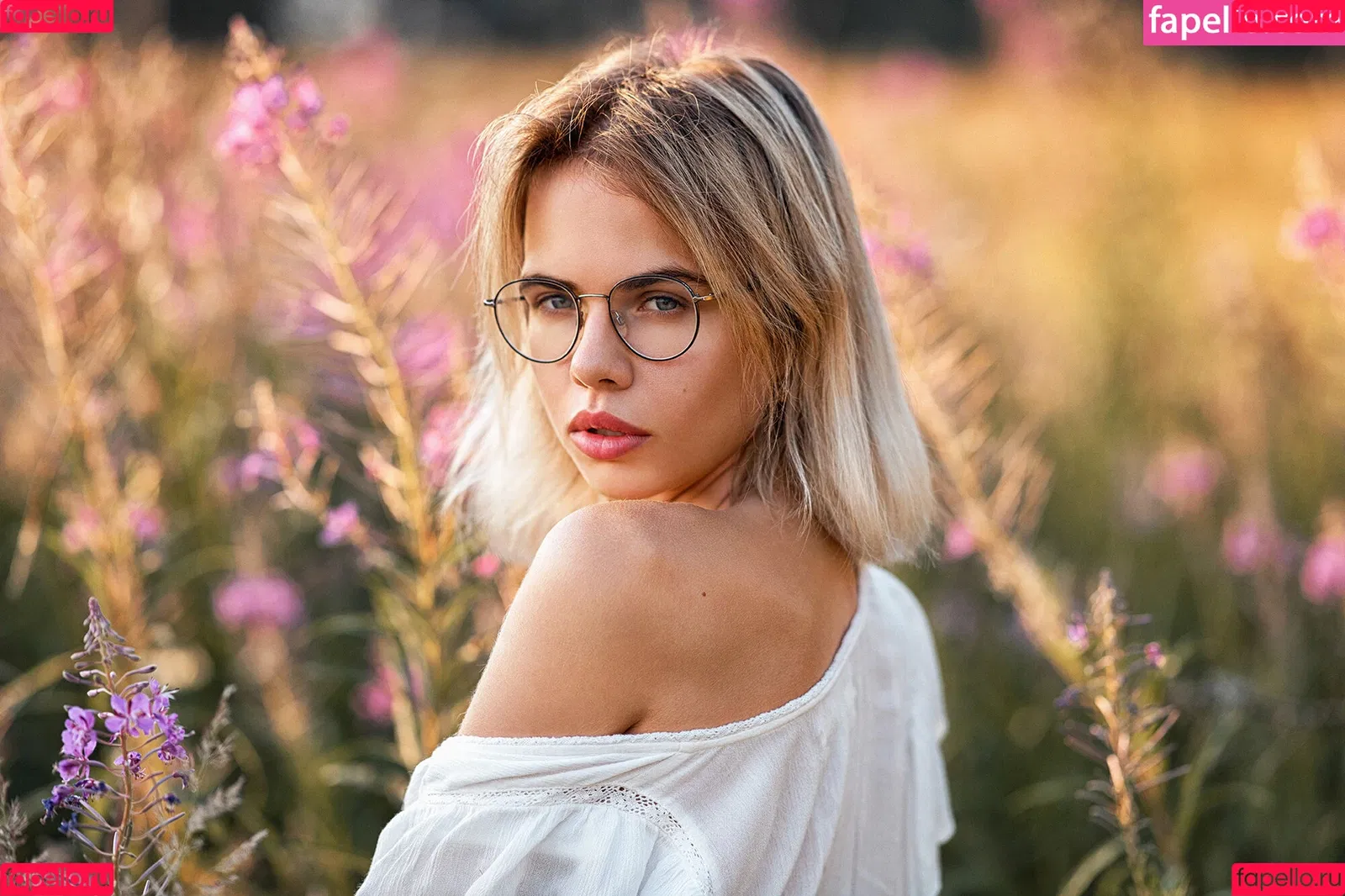 Alexandra Smelova / alex_lolly_ / smelovandmila Onlyfans Photo Gallery 