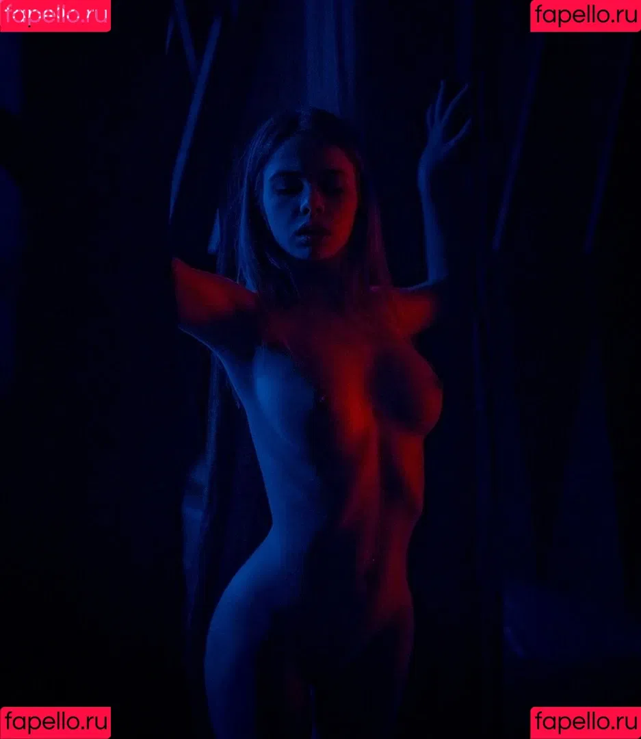 Alexandra Smelova / alex_lolly_ / smelovandmila Onlyfans Photo Gallery 