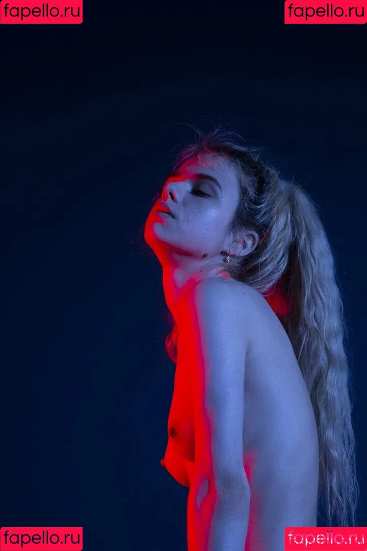 Alexandra Smelova / alex_lolly_ / smelovandmila Onlyfans Photo Gallery 