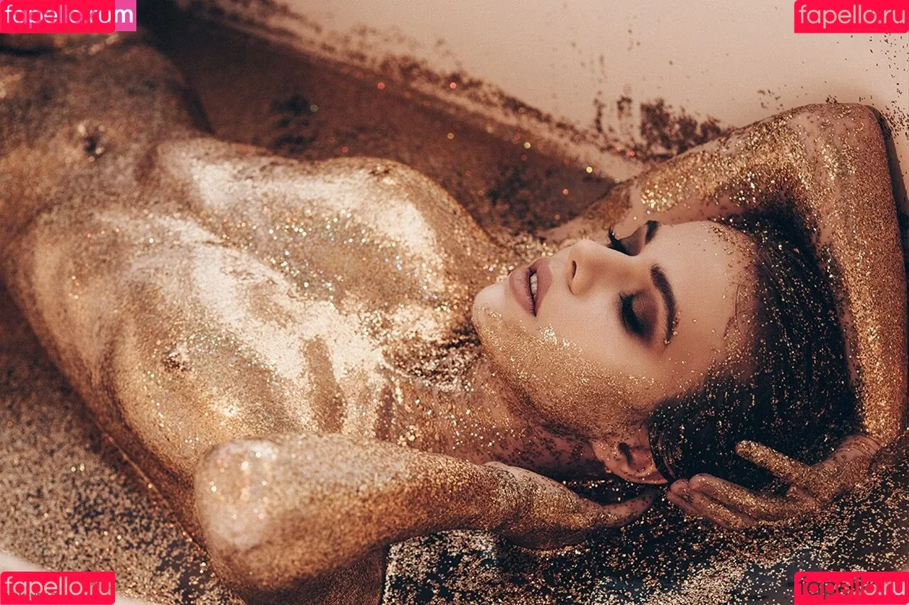 Alexandra Smelova / alex_lolly_ / smelovandmila Onlyfans Photo Gallery 