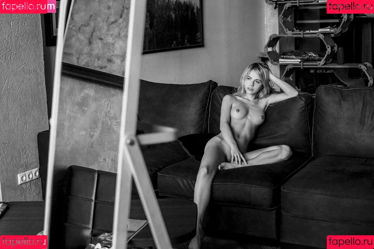 Alexandra Smelova / alex_lolly_ / smelovandmila Onlyfans Photo Gallery 