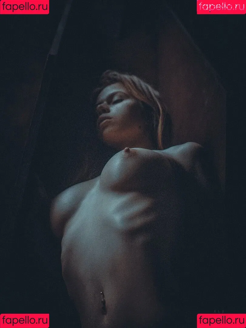 Alexandra Smelova / alex_lolly_ / smelovandmila Onlyfans Photo Gallery 
