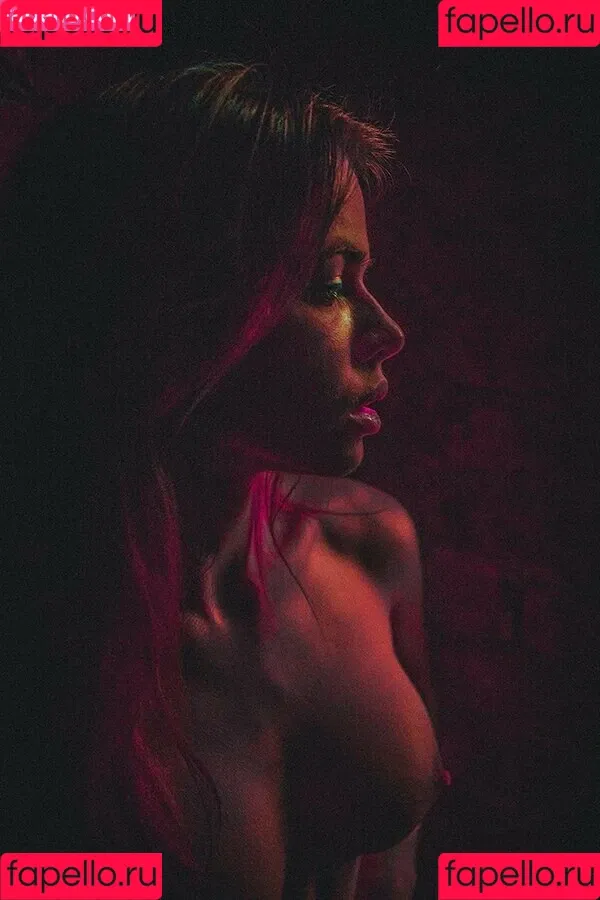 Alexandra Smelova / alex_lolly_ / smelovandmila Onlyfans Photo Gallery 