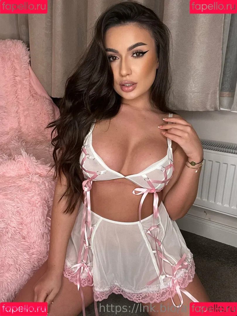 ayana.sinn / ayanasin Onlyfans Photo Gallery 