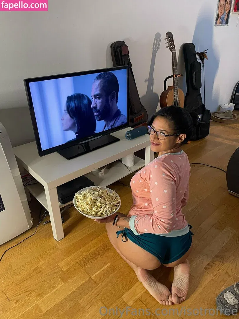 isoyichfree / peaceisofree Onlyfans Photo Gallery 