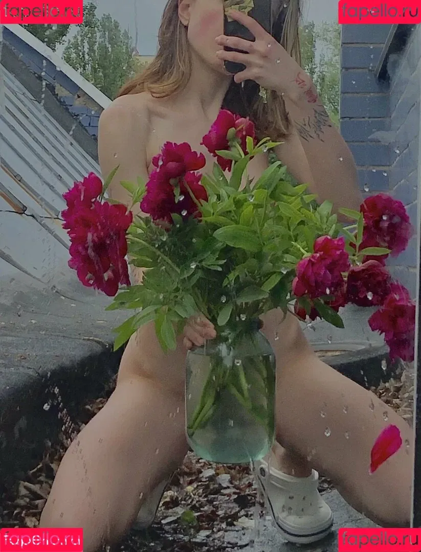 lilbiii / love.lost420 Onlyfans Photo Gallery 