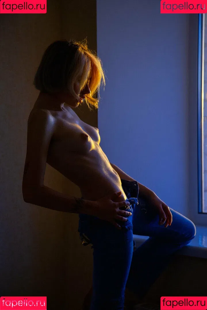 lilbiii / love.lost420 Onlyfans Photo Gallery 