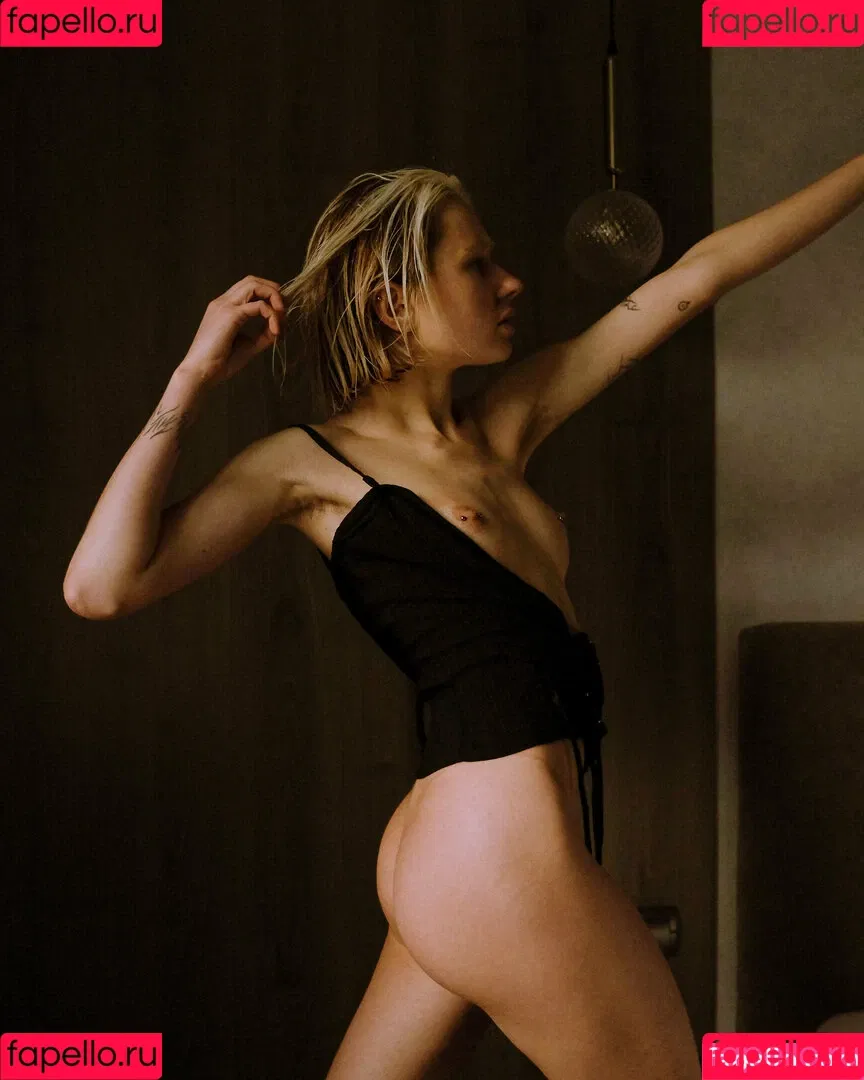 lilbiii / love.lost420 Onlyfans Photo Gallery 