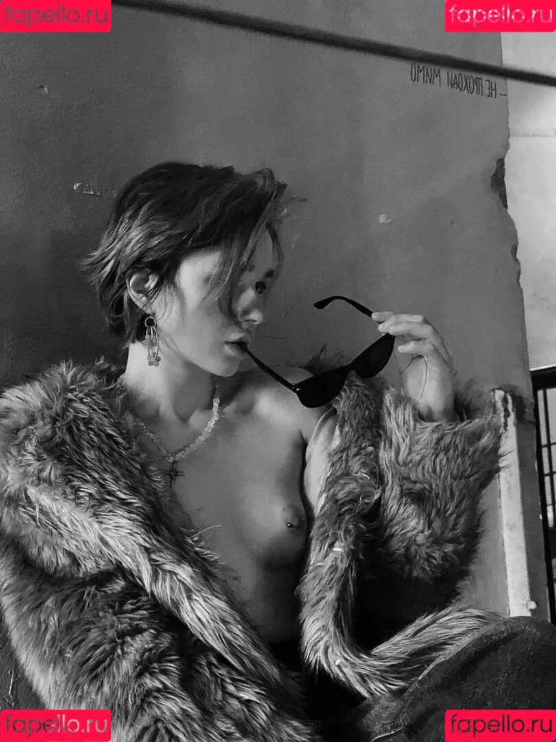lilbiii / love.lost420 Onlyfans Photo Gallery 
