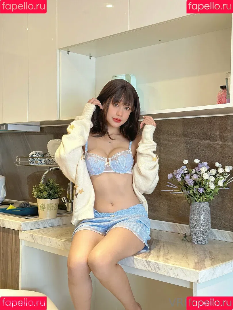 Kawai Binh / Pingping 2011 / ping.cos / pingpinggg2011 Onlyfans Photo Gallery 