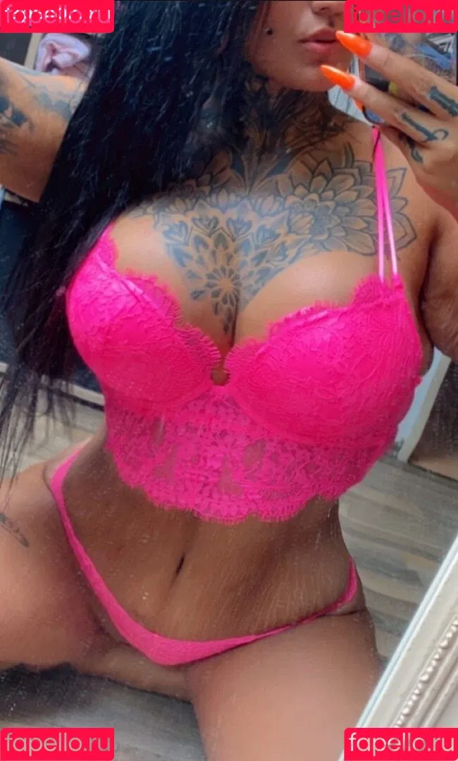 Stifflersmom / officialstifflersmom Onlyfans Photo Gallery 