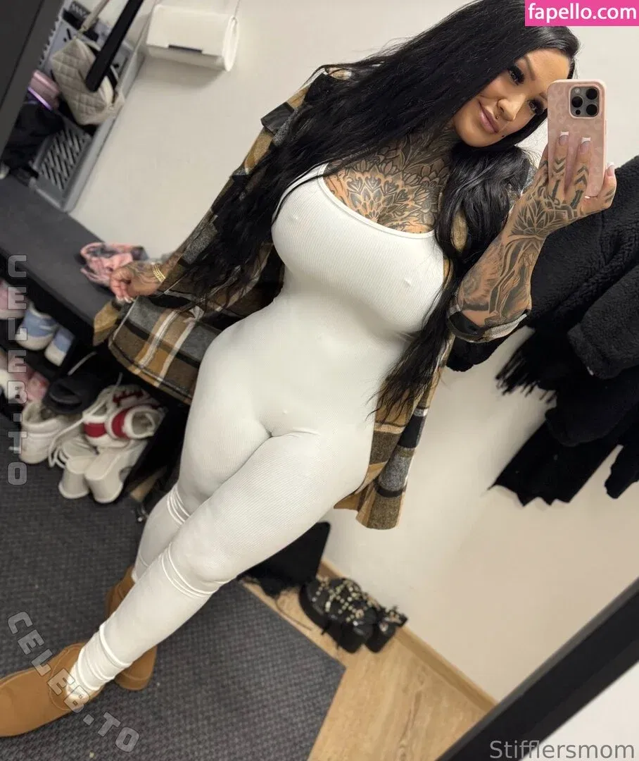 Stifflersmom / officialstifflersmom Onlyfans Photo Gallery 