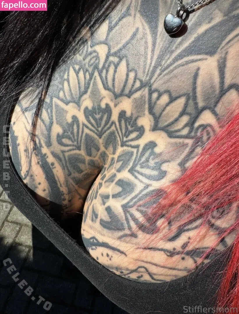 Stifflersmom / officialstifflersmom Onlyfans Photo Gallery 