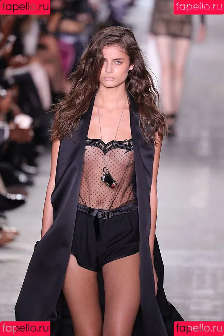 Taylor Marie Hill / taylerhillss / taylor_hill Onlyfans Photo Gallery 