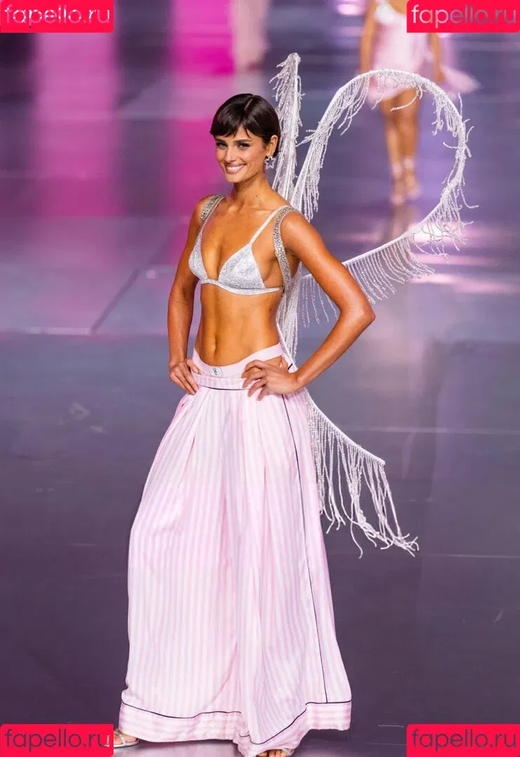 Taylor Marie Hill / taylerhillss / taylor_hill Onlyfans Photo Gallery 