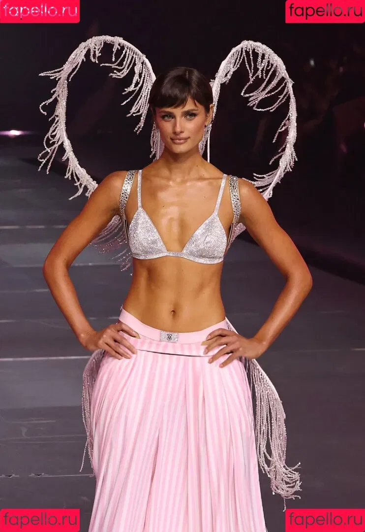 Taylor Marie Hill / taylerhillss / taylor_hill Onlyfans Photo Gallery 