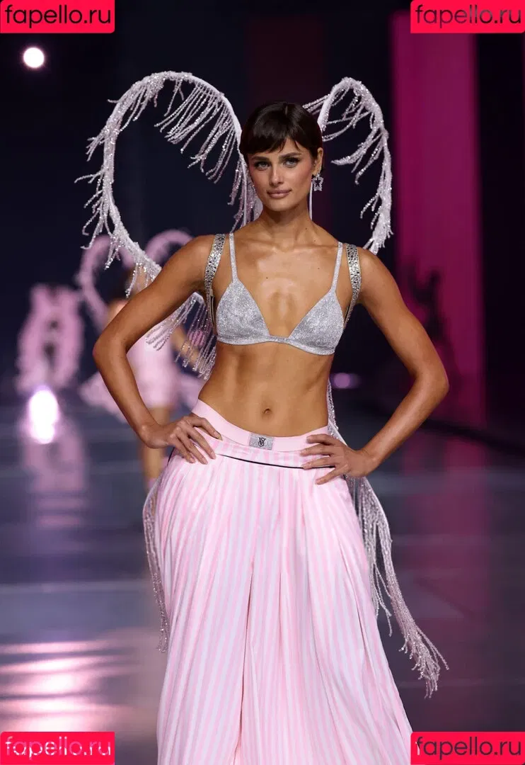 Taylor Marie Hill / taylerhillss / taylor_hill Onlyfans Photo Gallery 