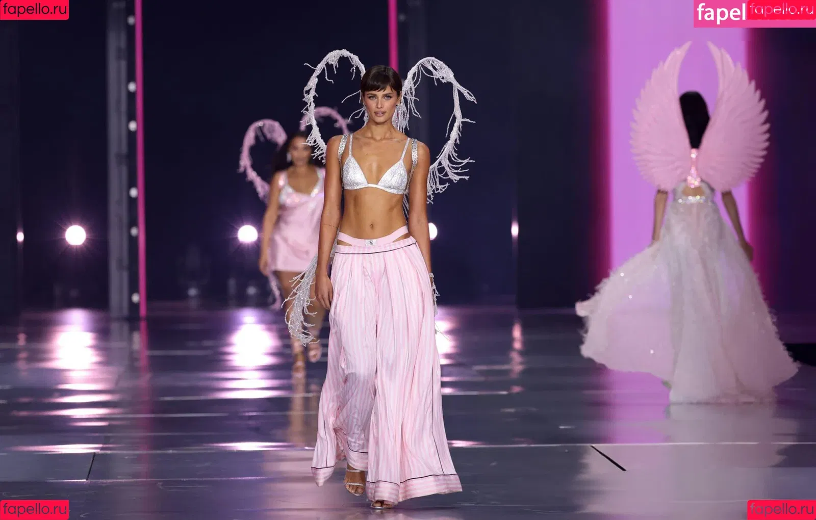 Taylor Marie Hill / taylerhillss / taylor_hill Onlyfans Photo Gallery 