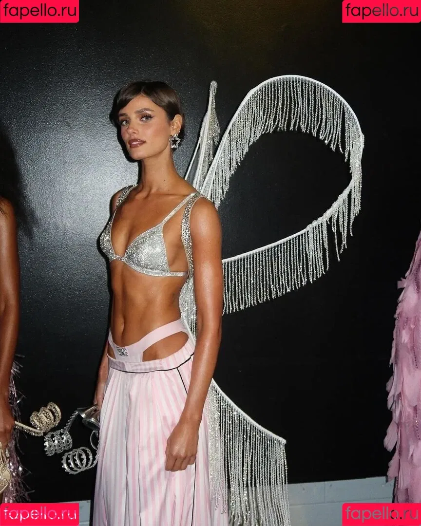 Taylor Marie Hill / taylerhillss / taylor_hill Onlyfans Photo Gallery 