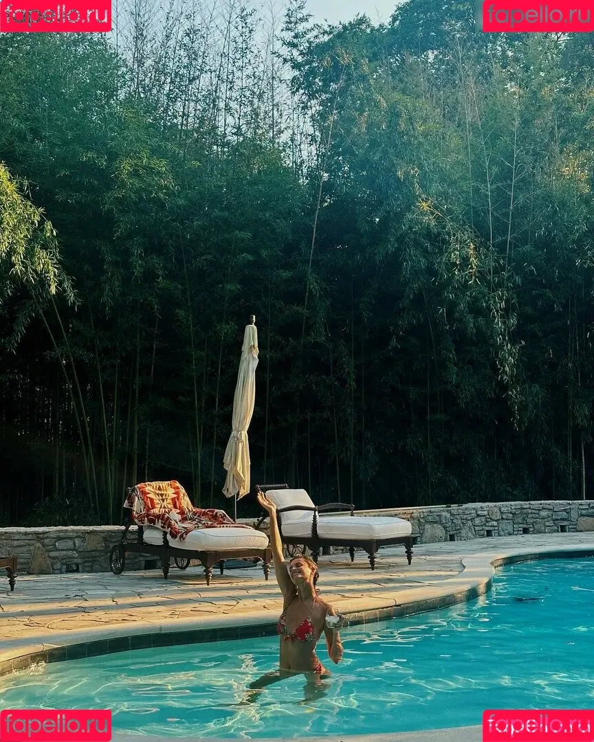 Taylor Marie Hill / taylerhillss / taylor_hill Onlyfans Photo Gallery 