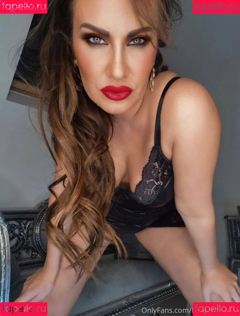 abeellaaa / fuegobellaaa Onlyfans Photo Gallery 